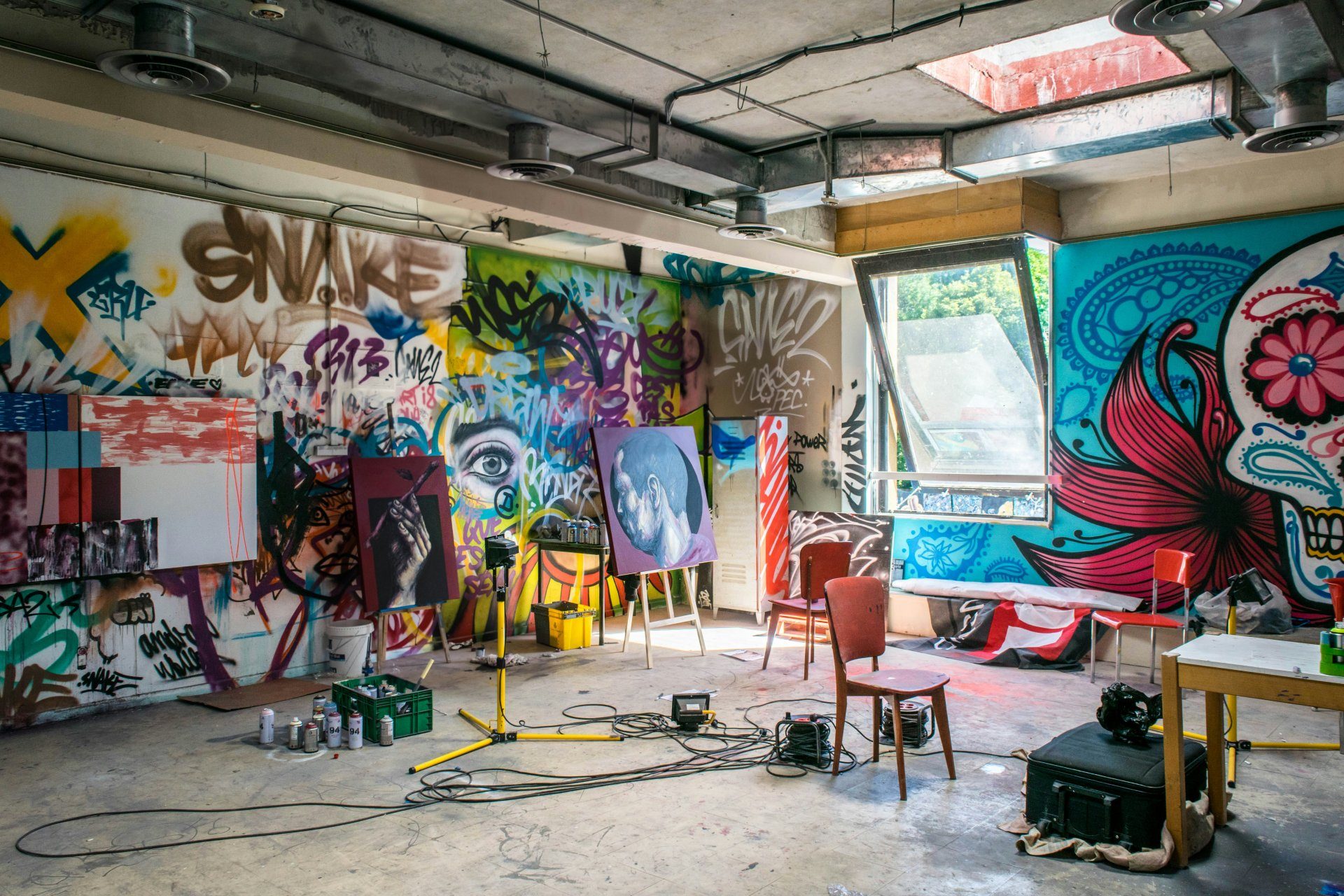 Interieur van Ontmoetingsruimte in Wijkgebouw De Uiterwaard