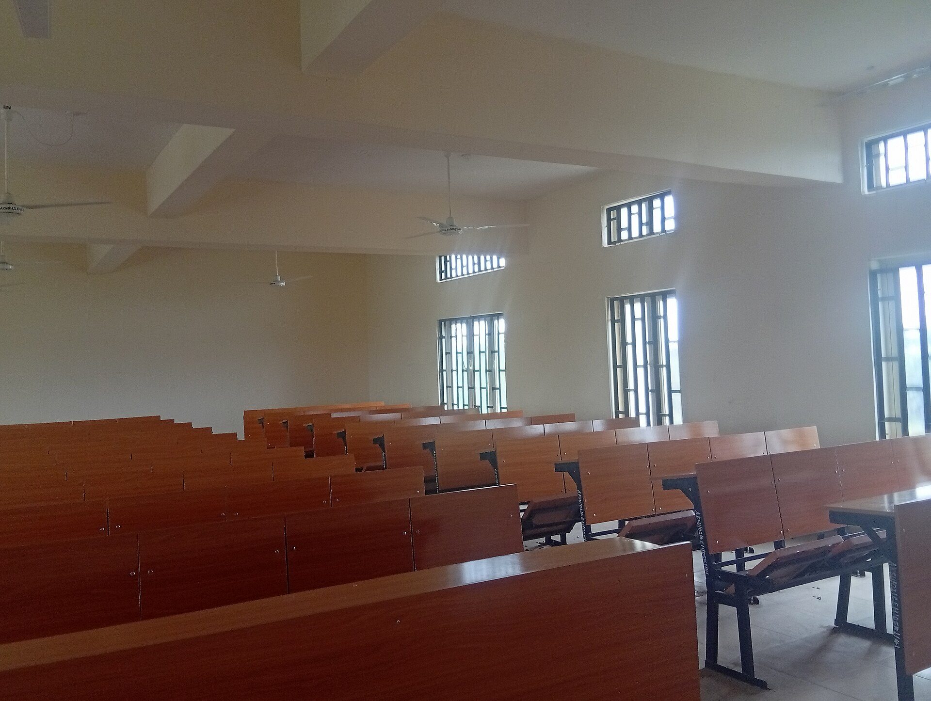 Interieur van Ruimte 5 in Multifunctioneel centrum Het Rietland